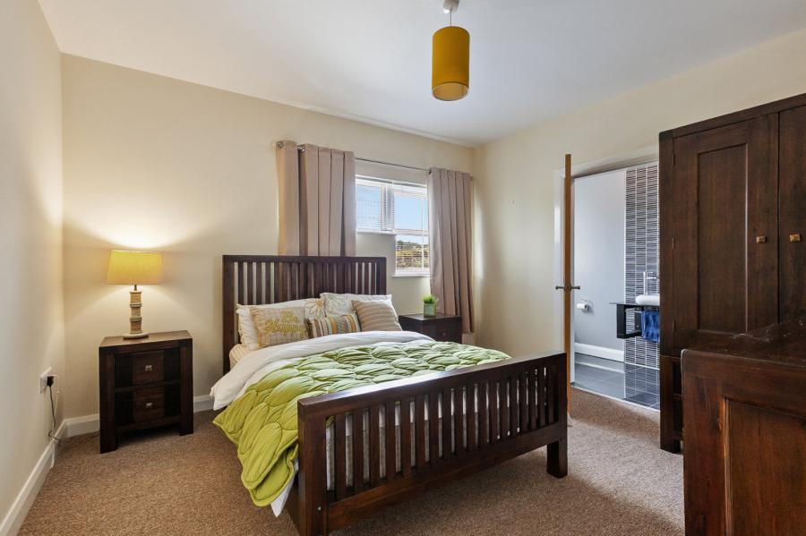 15 Mount Davys Road