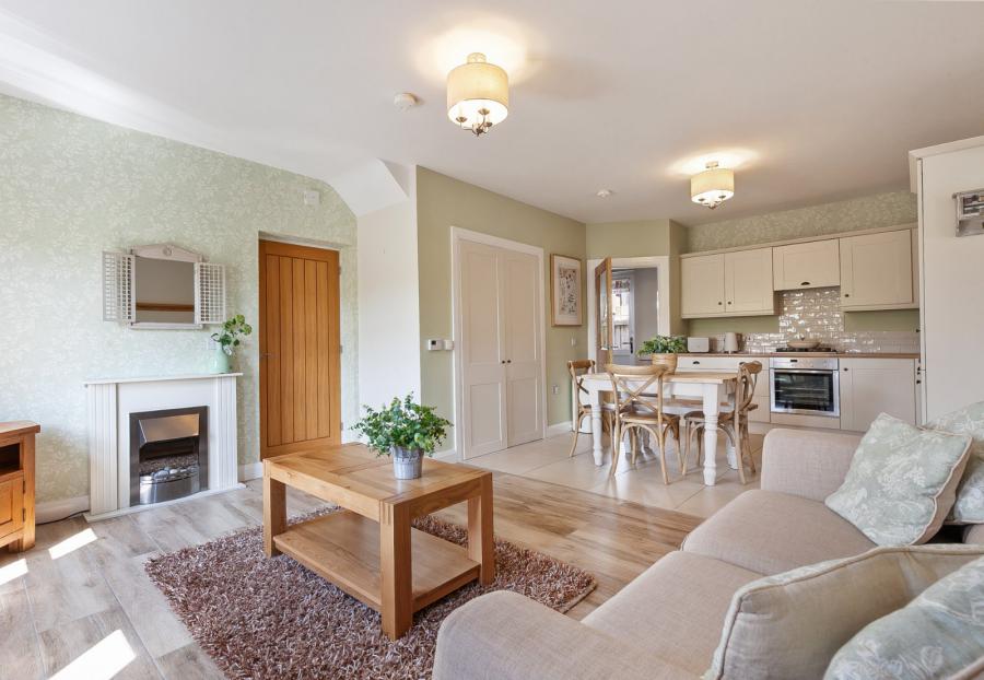 15 Mount Davys Road