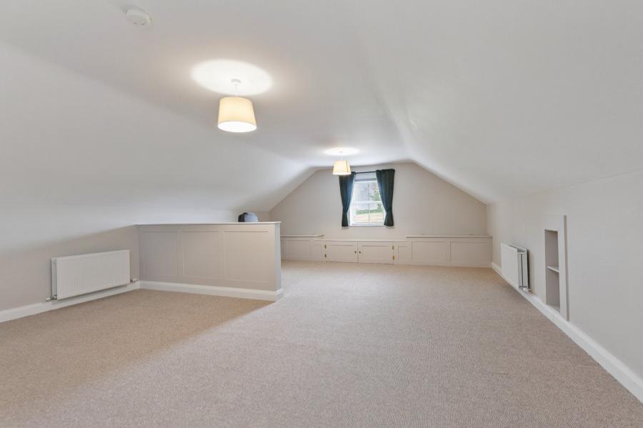 15 Mount Davys Road