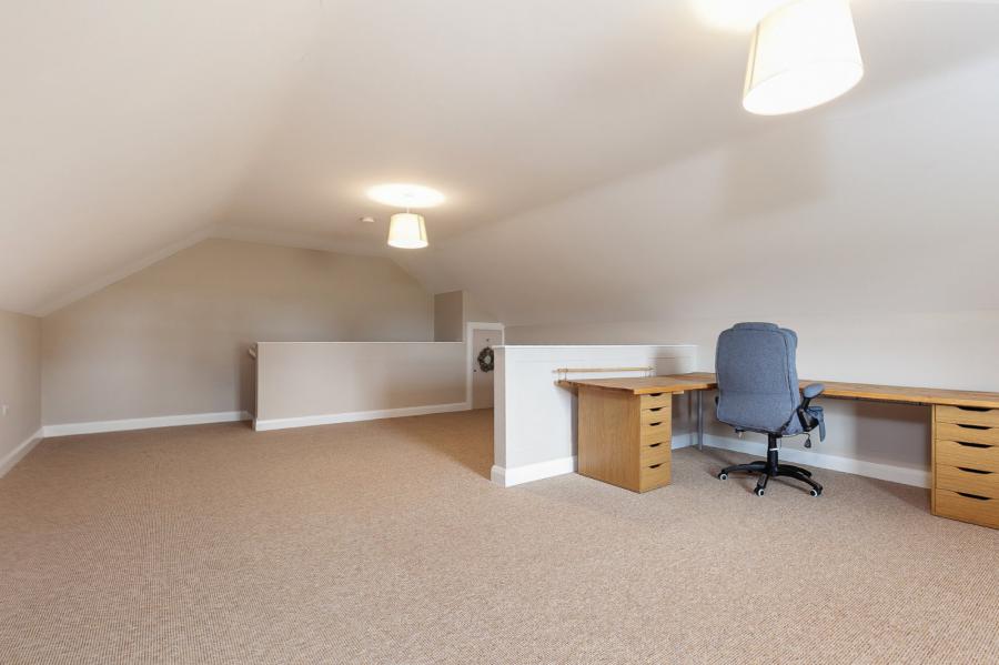 15 Mount Davys Road