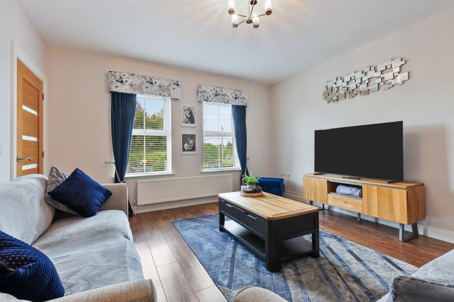 15 Mount Davys Road