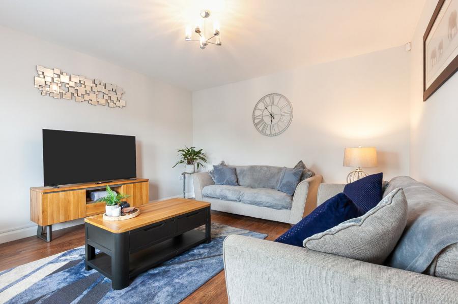 15 Mount Davys Road