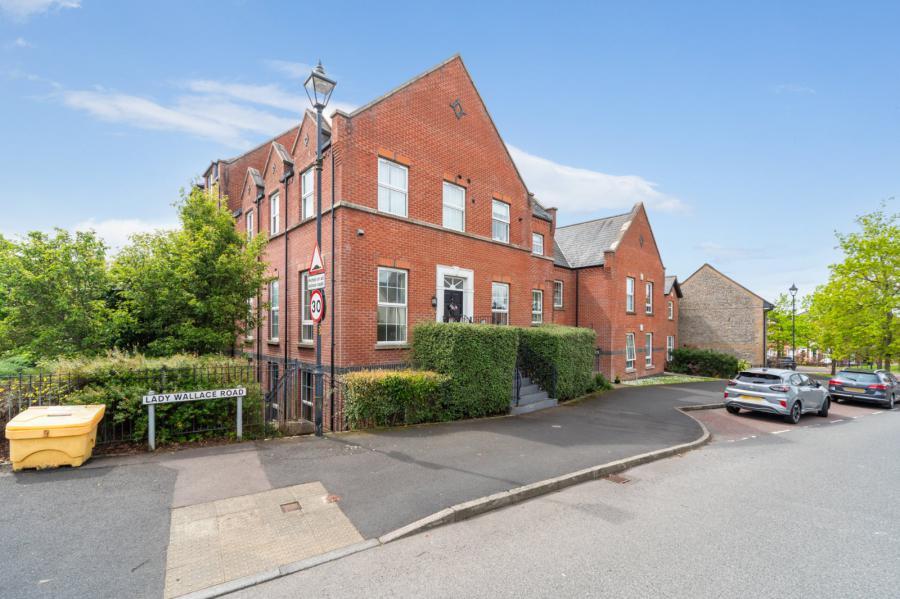 36 Lady Wallace Walk