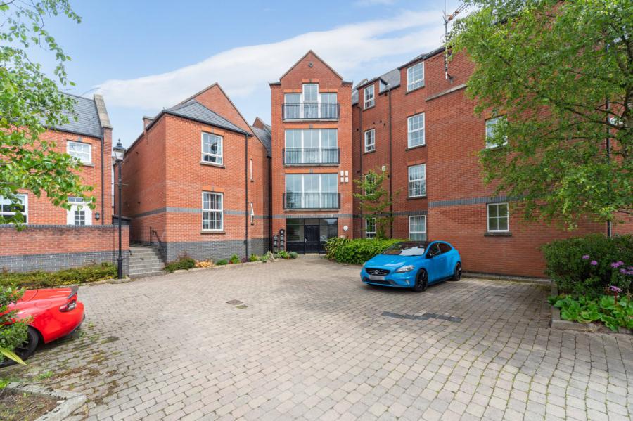 36 Lady Wallace Walk