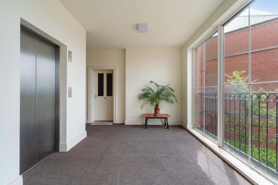 36 Lady Wallace Walk