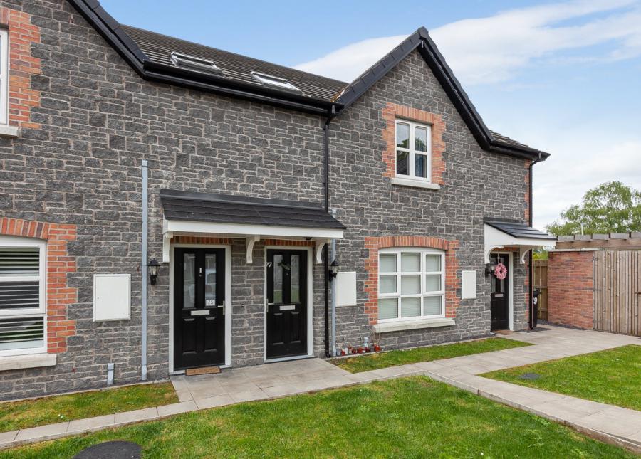 77 Ballyveigh Crescent