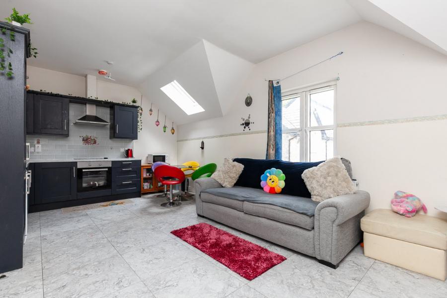 77 Ballyveigh Crescent