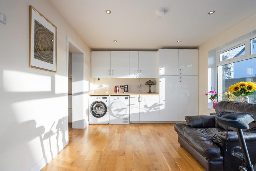 2A Neills Lane