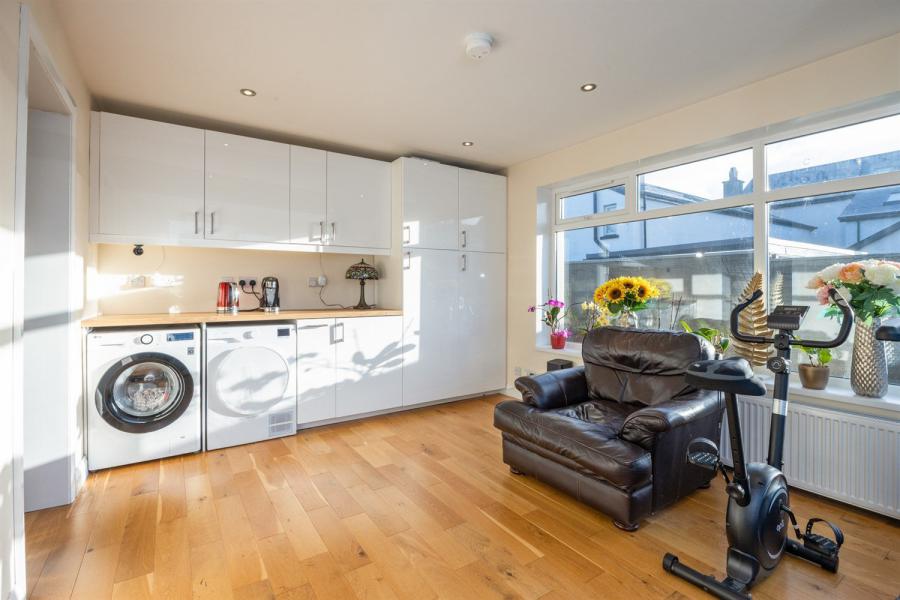 2A Neills Lane
