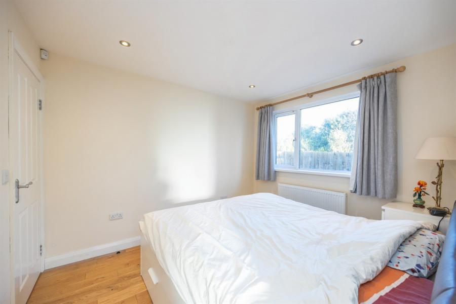 2A Neills Lane