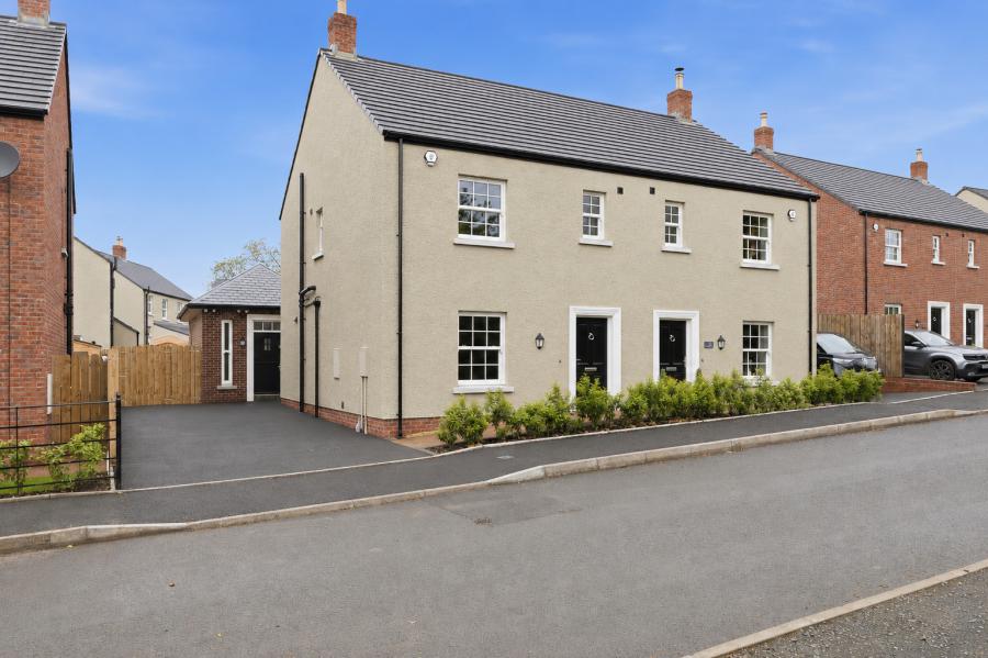 31 Charlestown Hall Lane