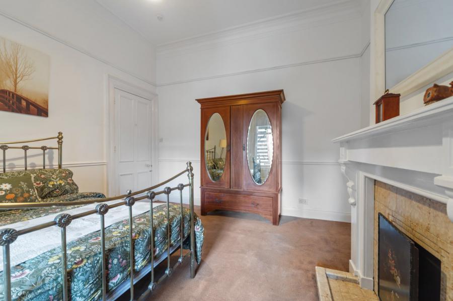 Apartment 1B, 26 Windsor Park