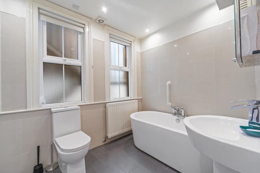 Apartment 1B, 26 Windsor Park