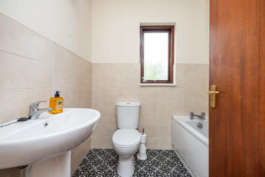 24 Gordonville, Lodge Road