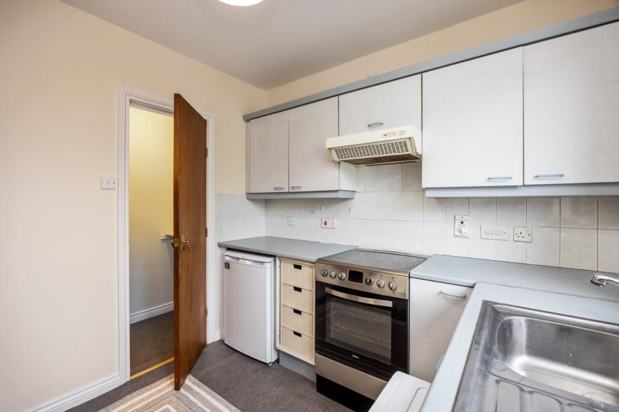 24 Gordonville, Lodge Road