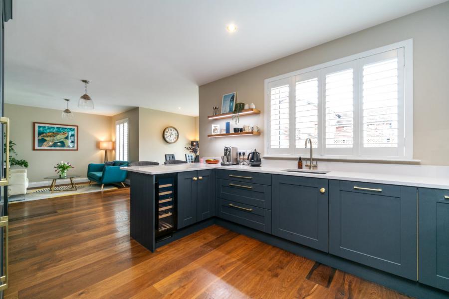 12 Belgravia Court