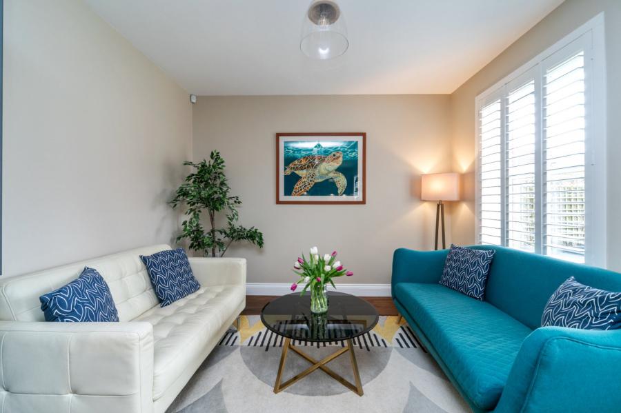12 Belgravia Court