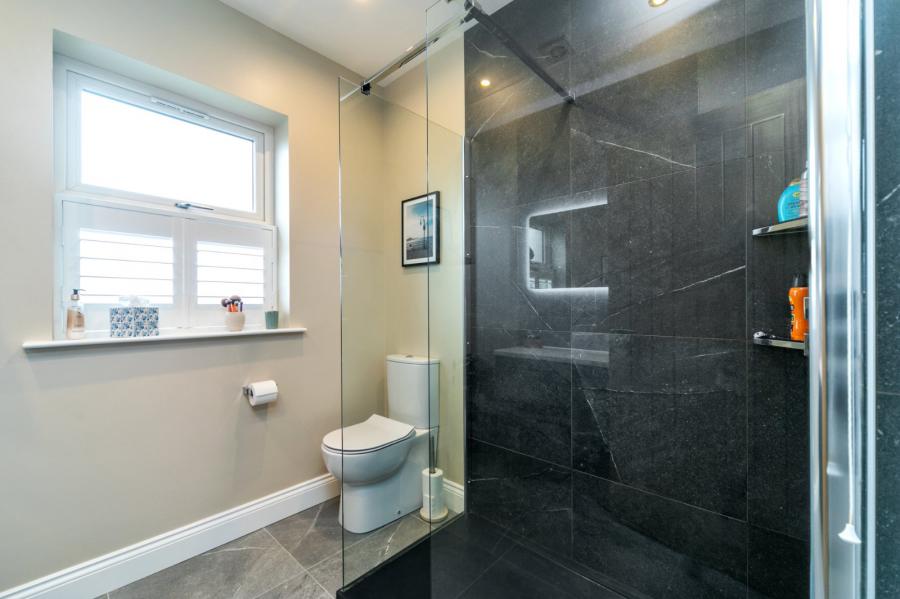 12 Belgravia Court