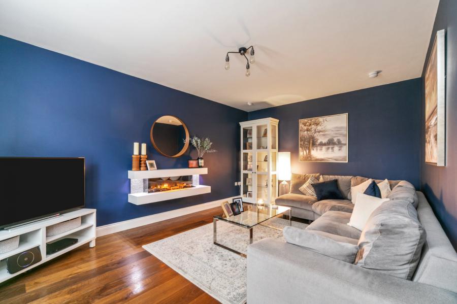 12 Belgravia Court