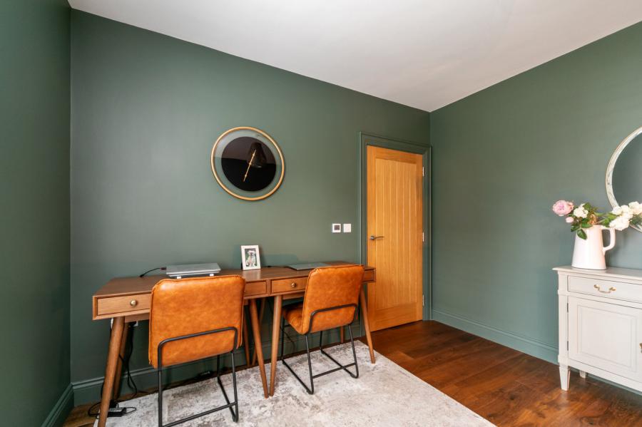 12 Belgravia Court
