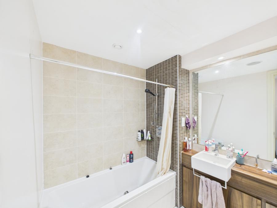 Apartment 11.03, The Arc 2l, Queens Road