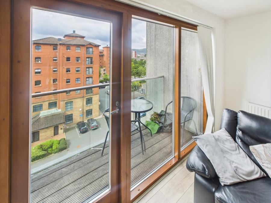 Apartment 33, 11 Princes Dock Street