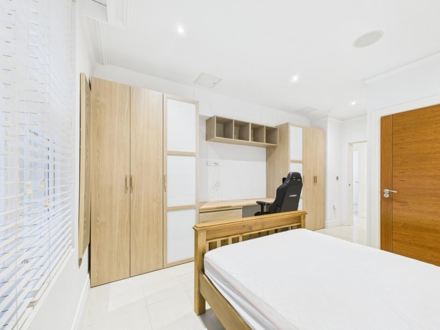 Apartment 2, 39 Notting Hill