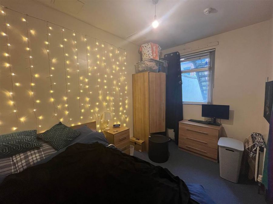 75 Wellesley Avenue, Flat 1