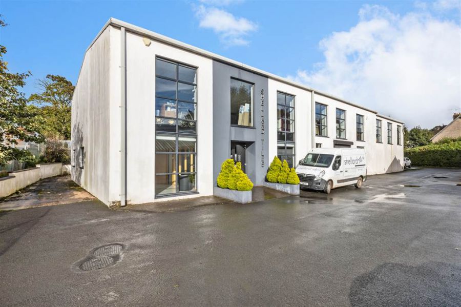 4 Sans Souci Gardens, lisburn city, lisburn, BT28 3AF