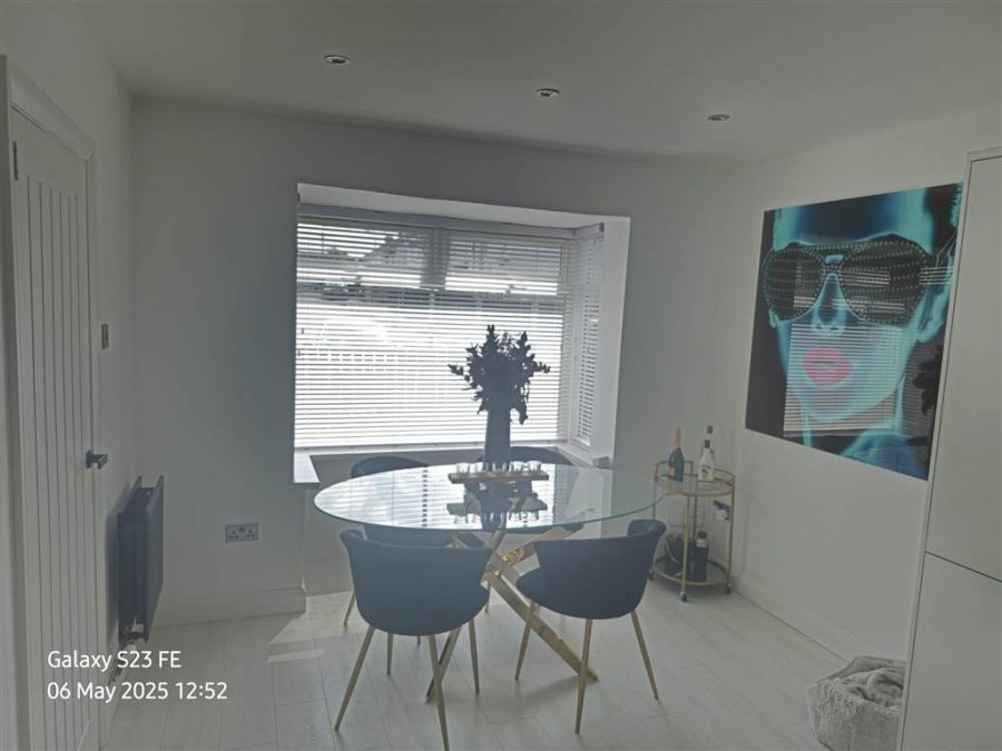 38 Elm Corner