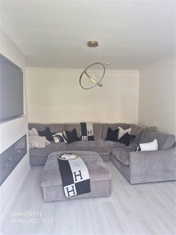 38 Elm Corner