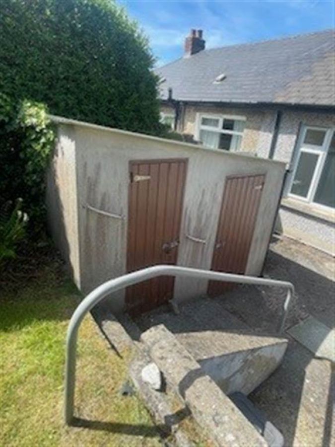 3 Newton Park
