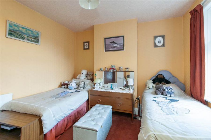 4 Galwally Park