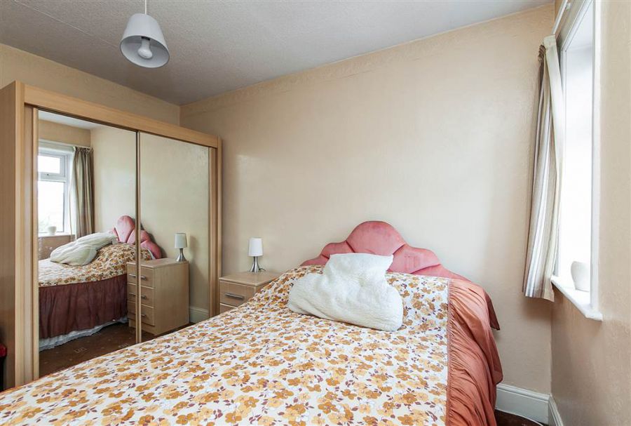 4 Galwally Park