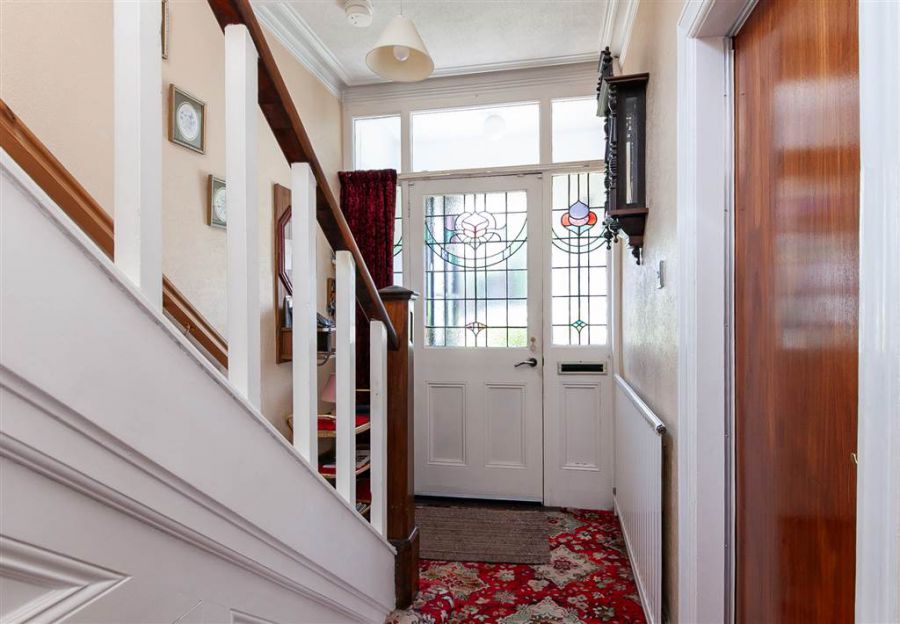 4 Galwally Park