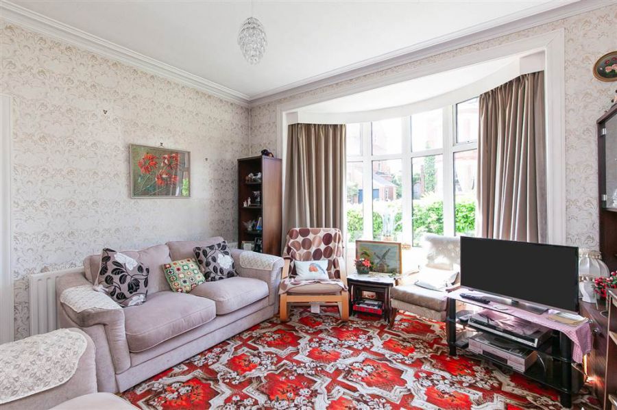 4 Galwally Park