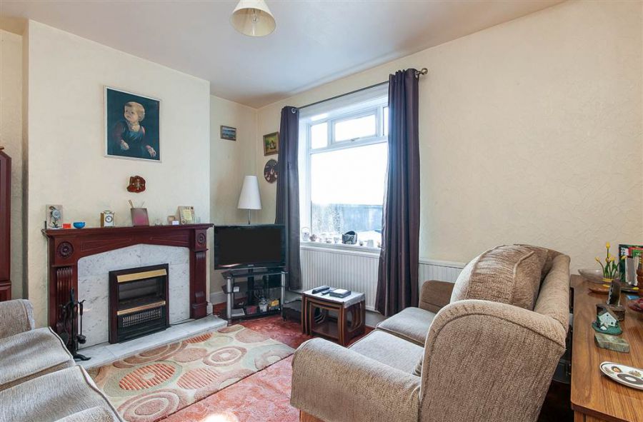 4 Galwally Park