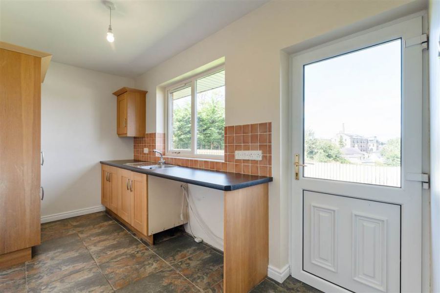 24 Manor Park
