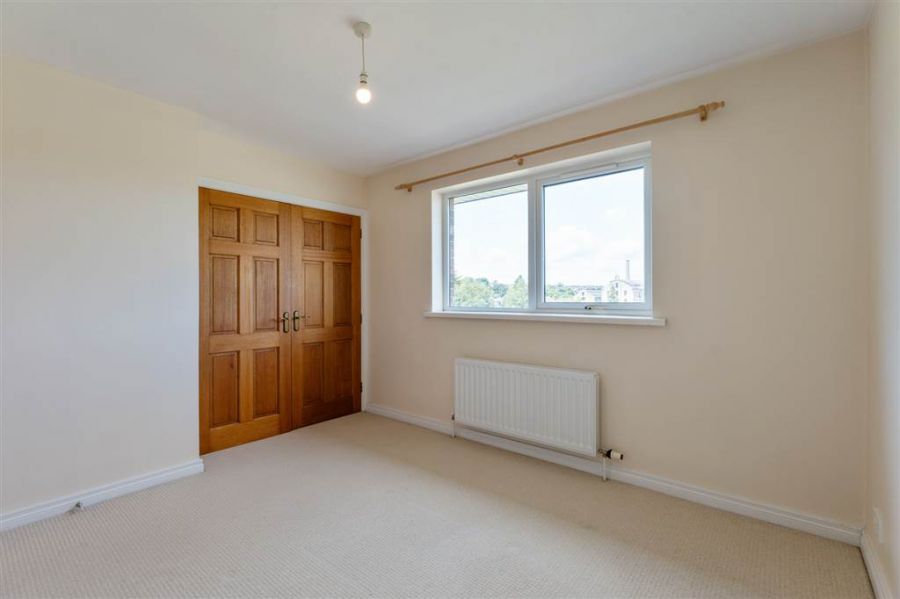 24 Manor Park