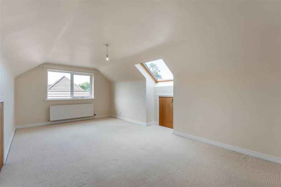 24 Manor Park