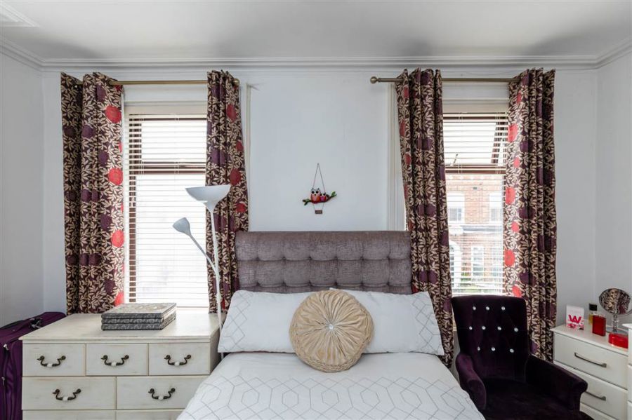 10 Rushfield Avenue