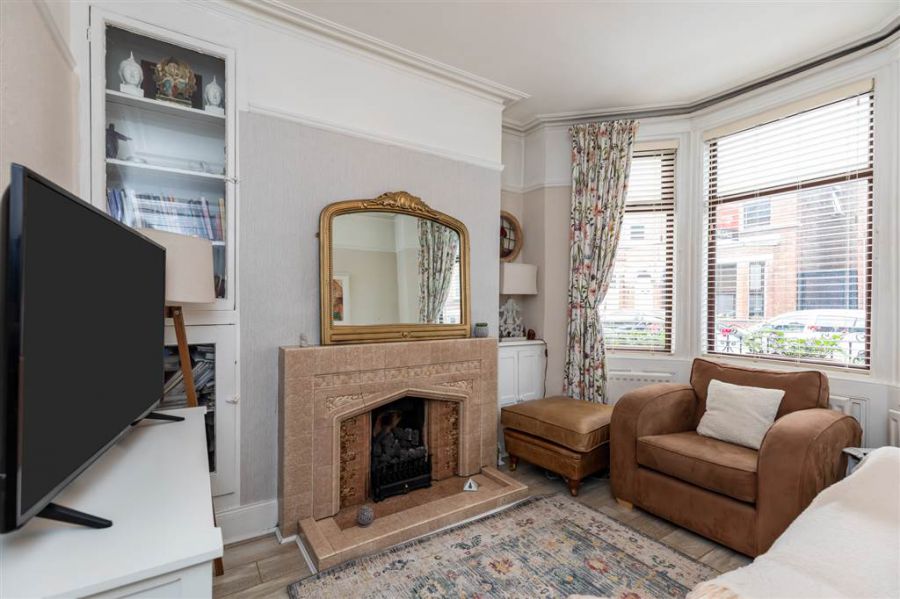 10 Rushfield Avenue