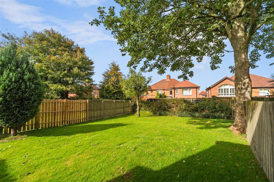 66 Galwally Park