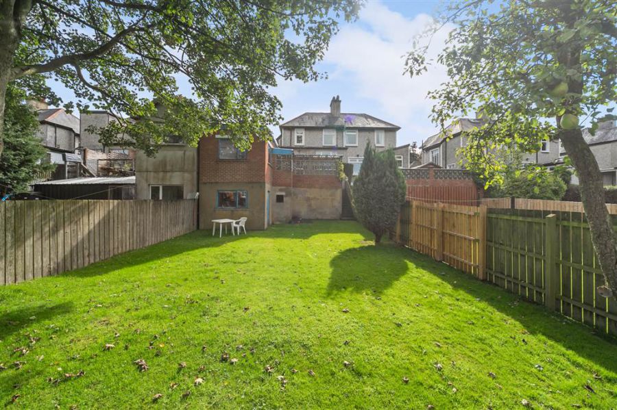 66 Galwally Park