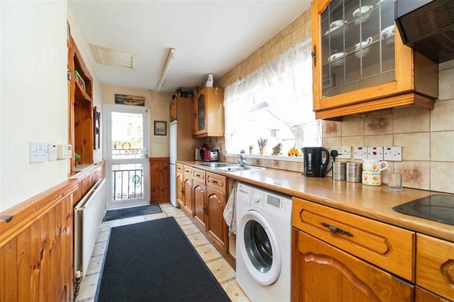 66 Galwally Park