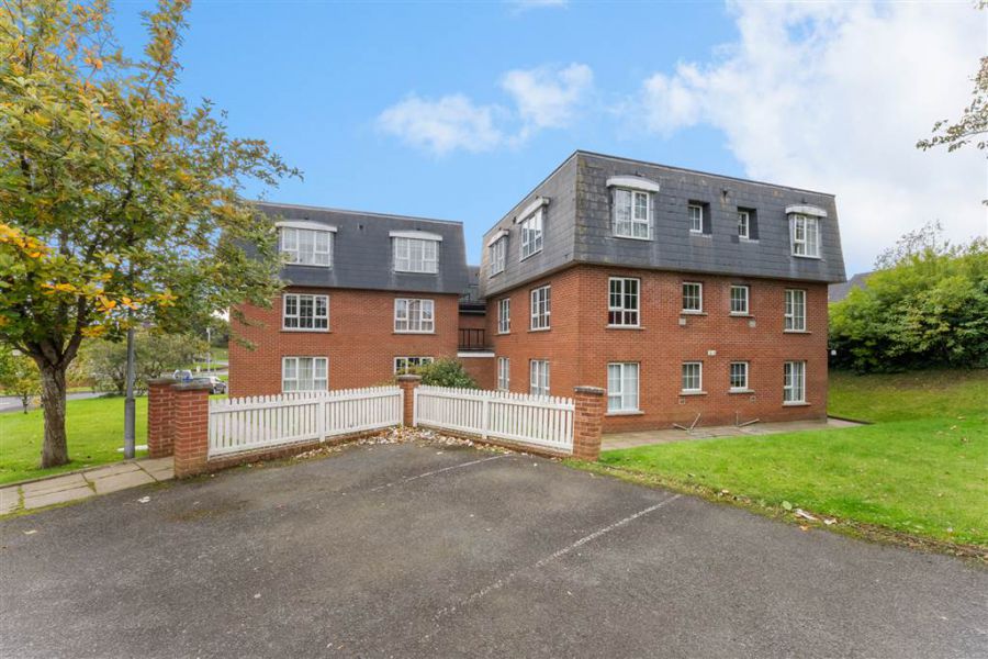 3d Windrush Avenue