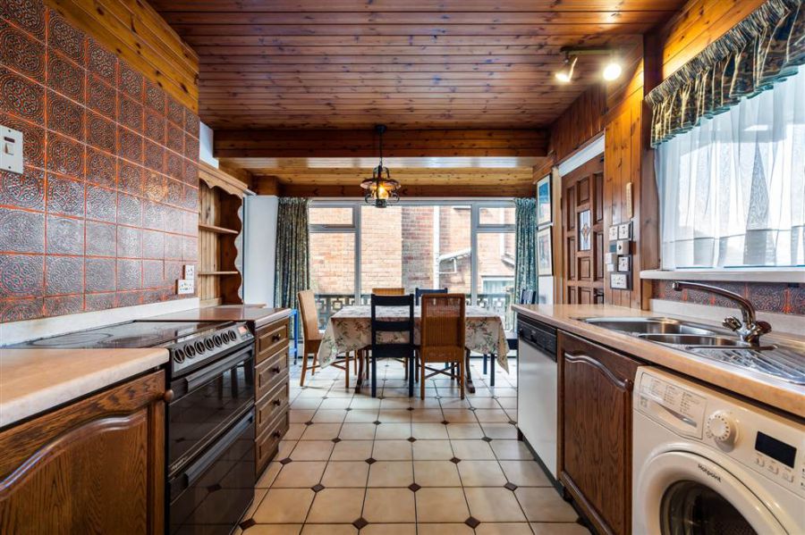 Hillcrest, 14 Casaeldona Park