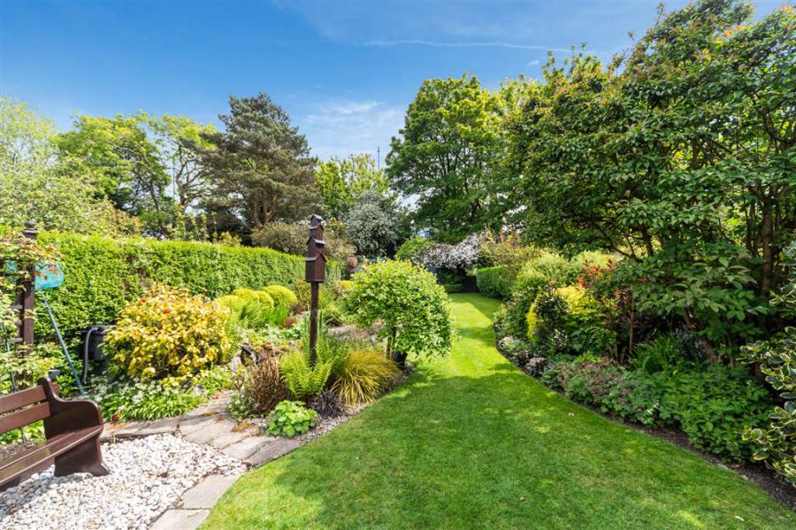35 Kingsway Park