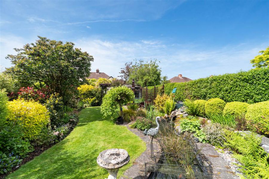 35 Kingsway Park