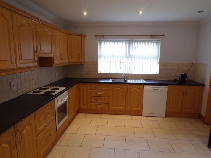 49 Carn Manor